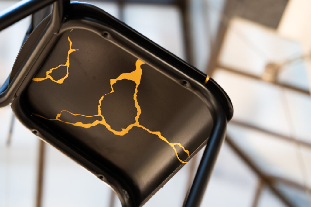œuvre Valdelia chaise Kitsungi